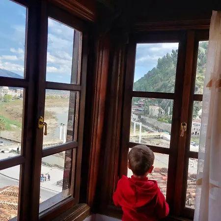 Mikel Couette-café *