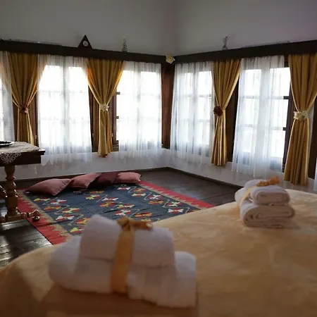 Mikel Couette-café *