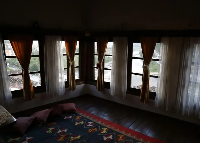 Mikel Nocleg ze śniadaniem *