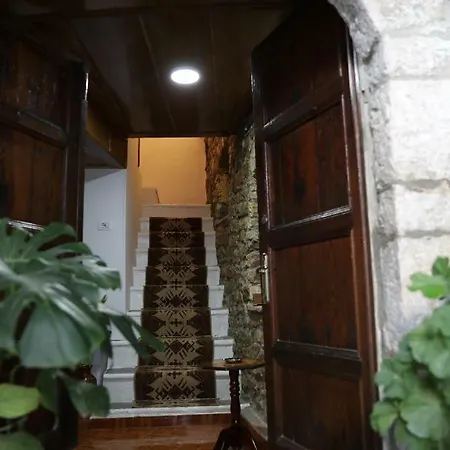 Mikel Bed & Breakfast *